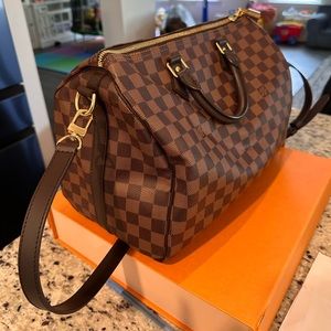 Louis Vuitton Speedy 35